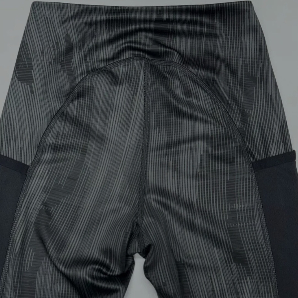 Gymshark Black Patterned Activeware Leggings Size… - image 8